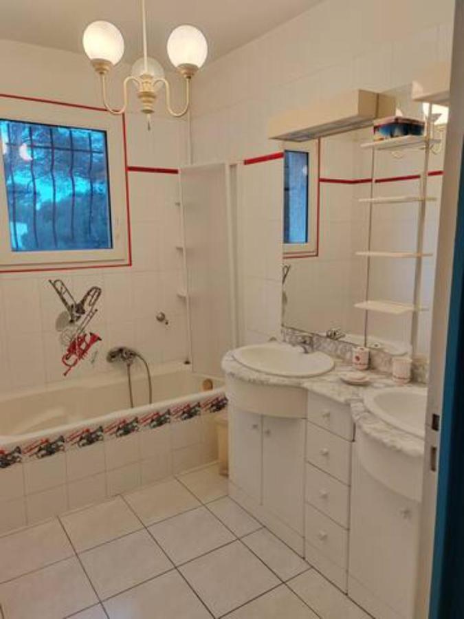 Chambre A Louer Dans Villa St Clair-V-Vue Etang Thau Сет Екстериор снимка